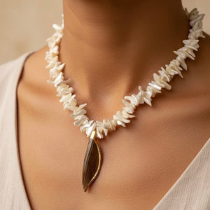 Acquaperla – Collana con scaglie di madreperla e pendente - OE!