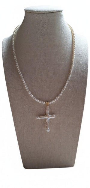 Collana con Perle e Croce Barocca in Madreperla – Fatto a Mano in Italia - OE!