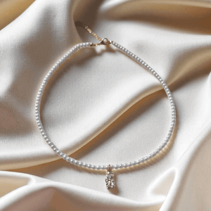 Collana di Perle con Pendente in Ottone Placcato Oro e Zirconi – Gioiello Elegante Made in Italy - OE!