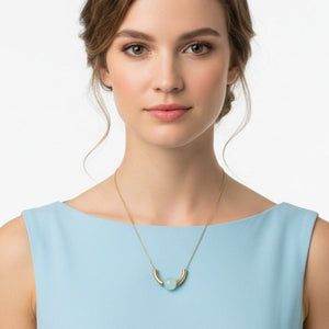 Collana Elegante con Ciondolo in Cristallo Azzurro e Oro - Gioielli Minimal Made in Italy - OE!