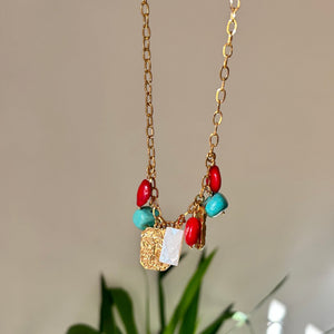 CONCHIGLIE ROSSE - collana e pendenti in acciaio placcato oro e pietre natural - OE!