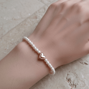 EROS - Bracciale in Perle di Fiume Naturali e Cuore Oro 18K | Made in Italy Artigianale - OE!