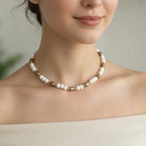 FIAMMA WHITE – Collier con mezzi cristalli e perle - OE!