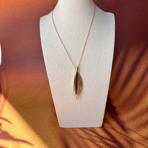 Foglia di Mare – Collana con pendente in madreperla - OE!