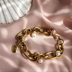 In Movimento bracciale acciaio inox con perle e conchiglia