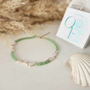 INCASTRI VERDI - Collare di perle Keshi con perline di cristallo - OE!