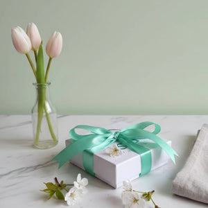 Petali rosa collana in quarzo naturale e cristallo