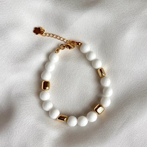 Riviera Bianca - Bracciale in cristalli bianchi e ematite dorata - OE!