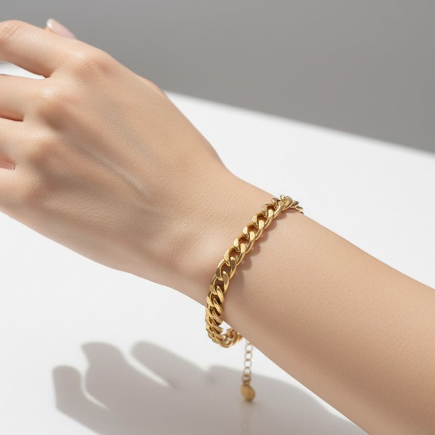 18K GOLD PLATED FLAT CHAIN BRACELET - OE!