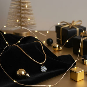 Amor - Collana Oro 18K & Nero Scintillante - Made in Italy Artigianale per Natale - OE!