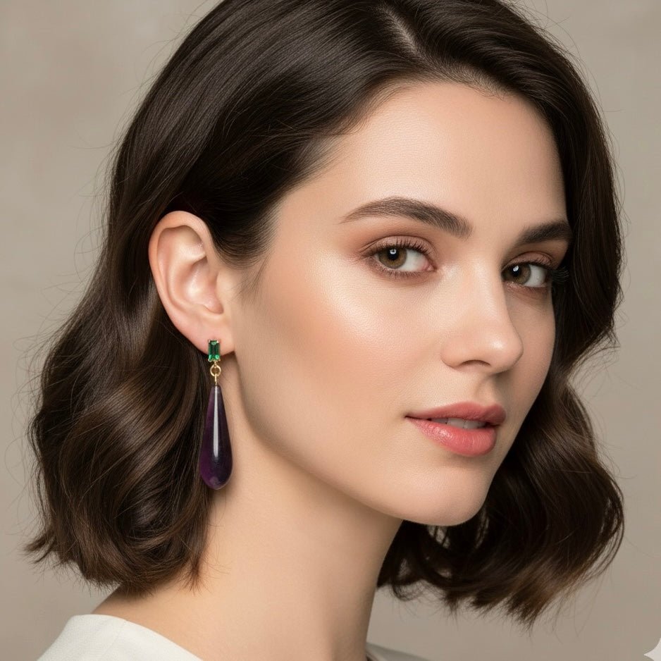 Aveline – Orecchini pendenti in resina con zircone verde - OE!