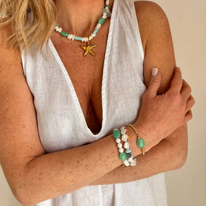 Blue Grotto – Bracciale artigianale con perle baby barocche e chips di Larimar - OE!