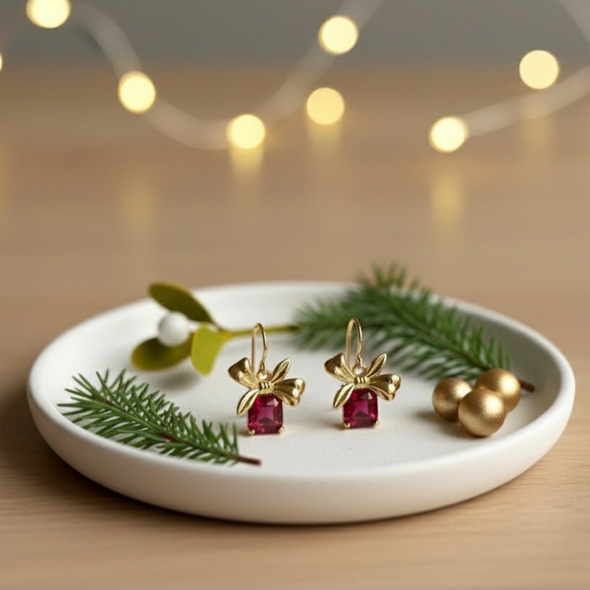 Cadeaux - Orecchini Natalizi Artigianali: Acciaio Inox Oro 18k, Fiocco &amp; Cristallo Rosso o Verde - Anallergici - Made in Italy - OE!