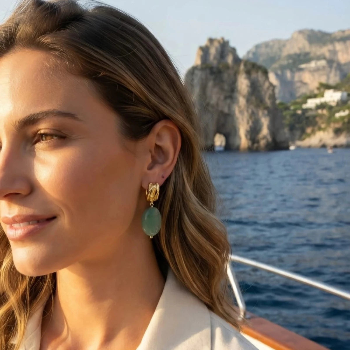 capri-green-elegance-orecchini-indossati
