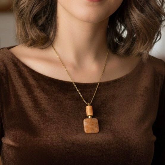 Collana con Orange Calcite – Pietra Naturale e Catena in Acciaio Placcato Oro - OE!