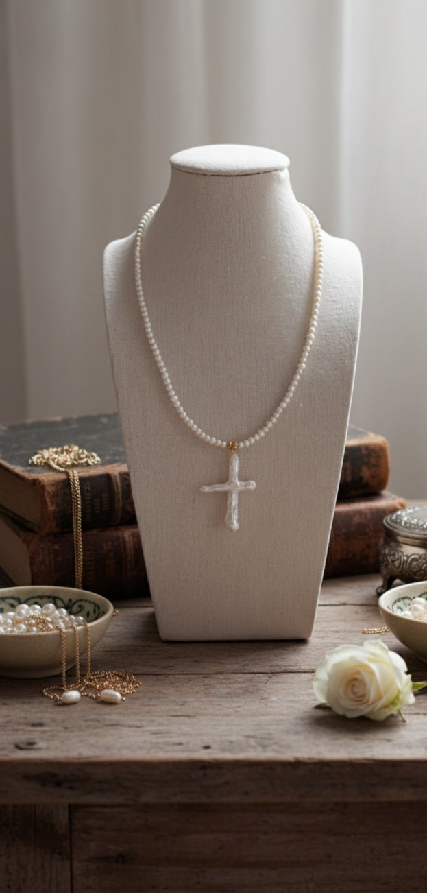 Collana con Perle e Croce Barocca in Madreperla – Fatto a Mano in Italia - OE!