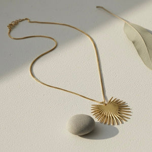 Collana cuore sacro in acciaio placcato oro 18 carati - OE!