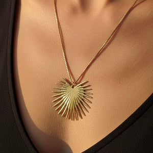 Collana cuore sacro in acciaio placcato oro 18 carati - OE!