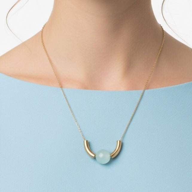 Collana Elegante con Ciondolo in Cristallo Azzurro e Oro - Gioielli Minimal Made in Italy - OE!