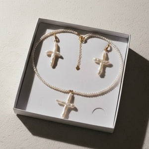 Crosia - Cofanetto regalo con Collana e orecchini con Perle barocche - OE!