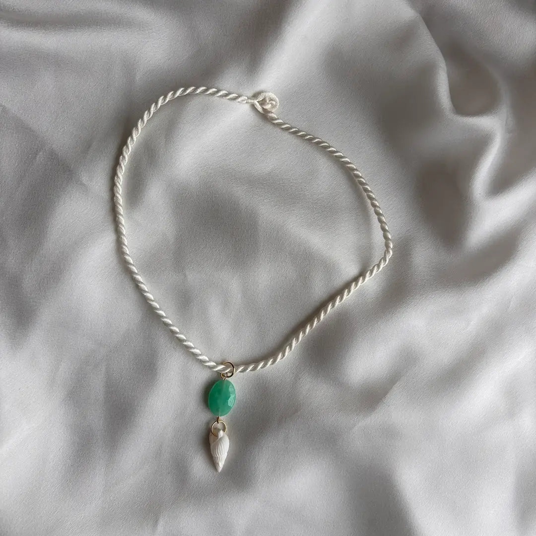 Emerald Capri – Collana in corda e crisoprasio - OE!