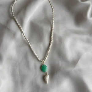 Emerald Capri – Collana in corda e crisoprasio - OE!