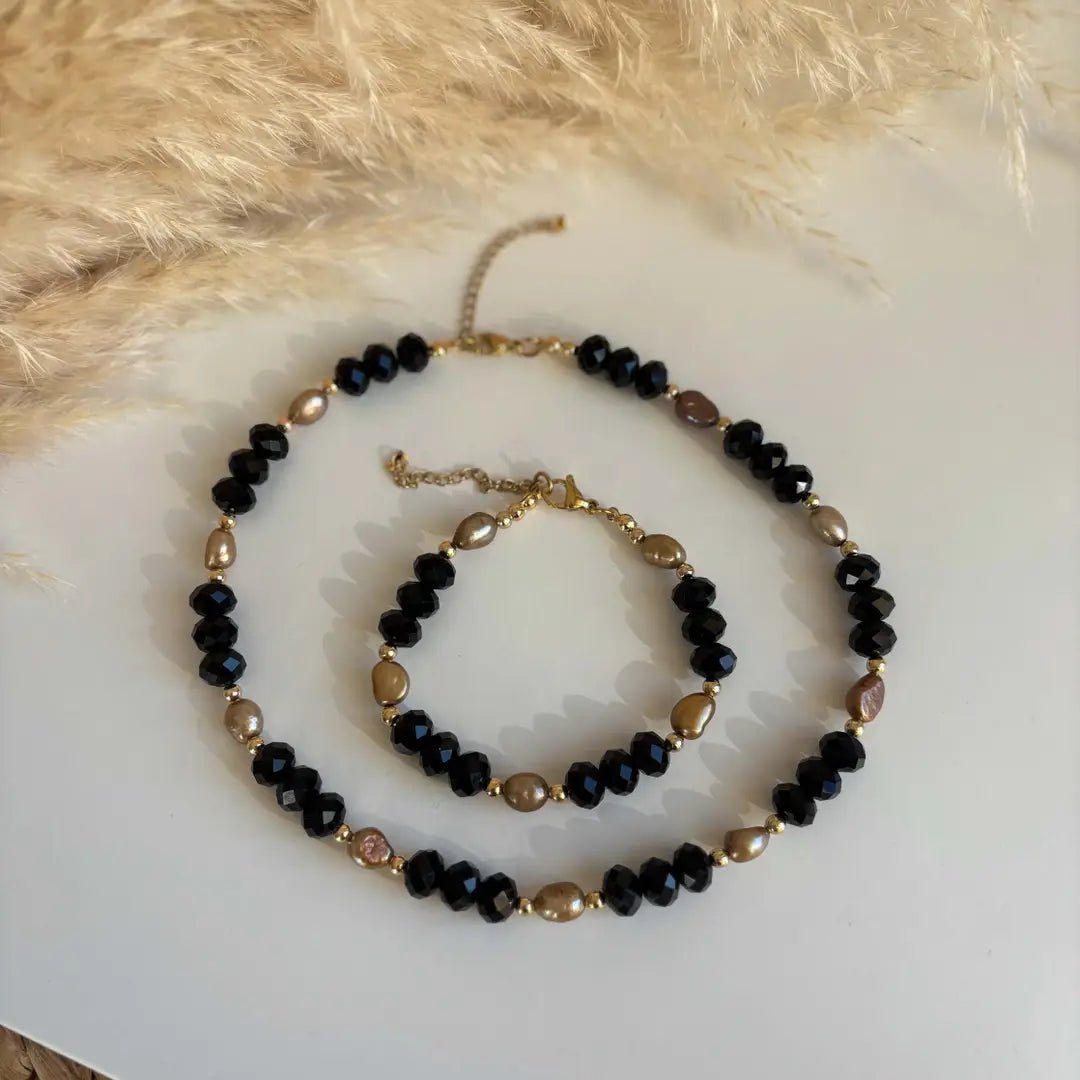 FIAMMA BLACK – Bracciale con mezzi cristalli e perle - OE!