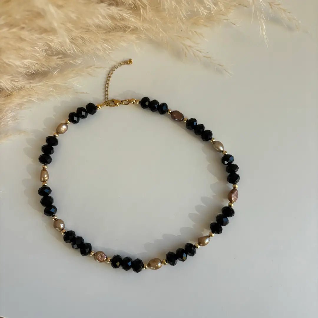 FIAMMA BLACK – Collier con mezzi cristalli e perle - OE!