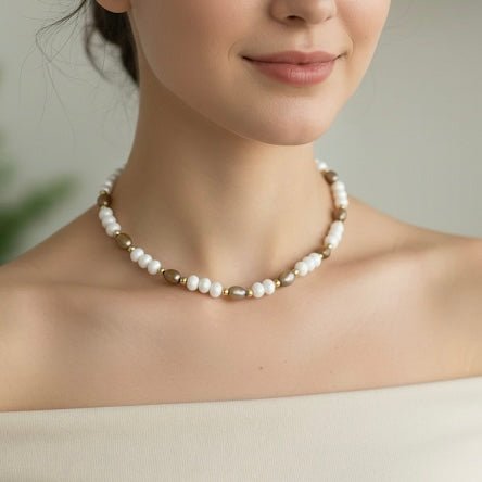 FIAMMA WHITE – Collier con mezzi cristalli e perle - OE!
