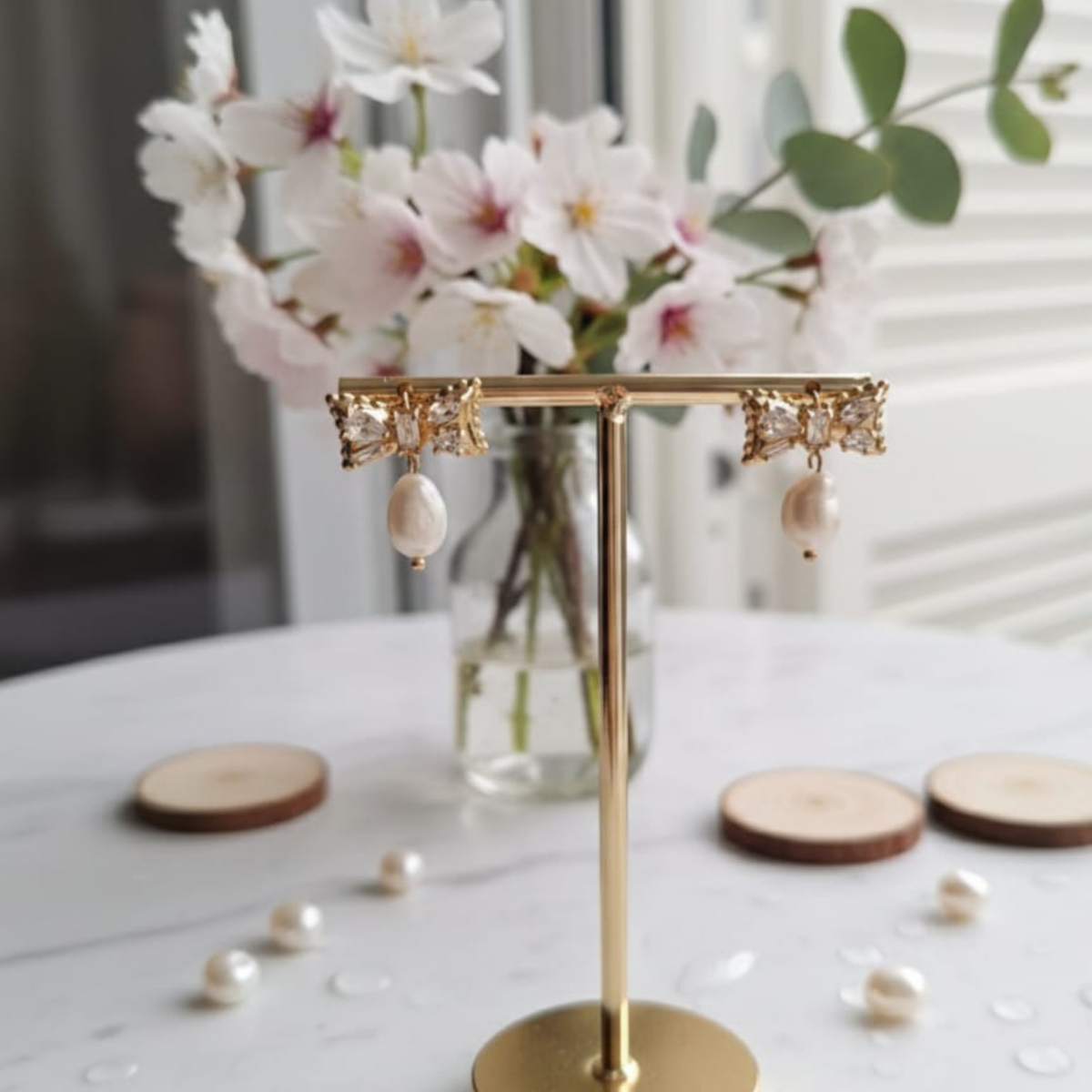 Fiocco di primavera orecchini perla naturale e zirconi