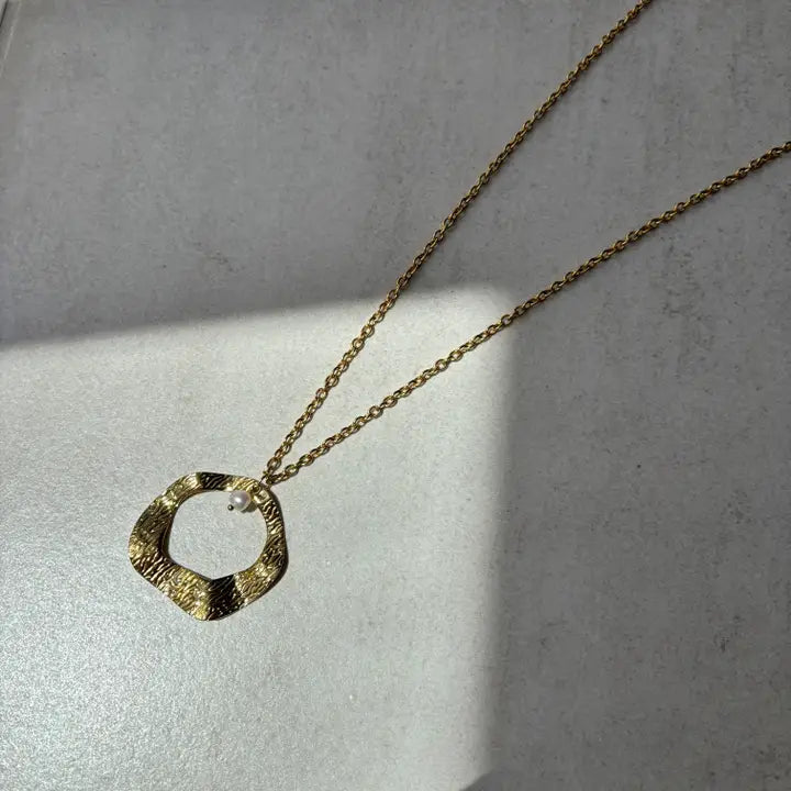 GOLDEN SUMMER – Collana con pendente in oro e perla - OE!