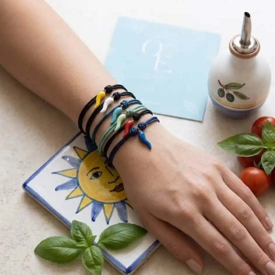 lucky-wishes-braccialetti-indossati_6882b5cb-ce38-4d37-9e01-0e925beb2256