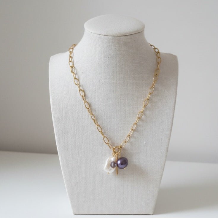 Lunara - Collana Catena Maglia Acciaio Inox Placcato Oro 18K - Charm con Perla di Maiorca viola Perla Barocca e Cristallo - OE!