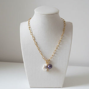 Lunara - Collana Catena Maglia Acciaio Inox Placcato Oro 18K - Charm con Perla di Maiorca viola Perla Barocca e Cristallo - OE!