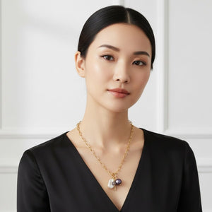 Lunara - Collana Catena Maglia Acciaio Inox Placcato Oro 18K - Charm con Perla di Maiorca viola Perla Barocca e Cristallo - OE!