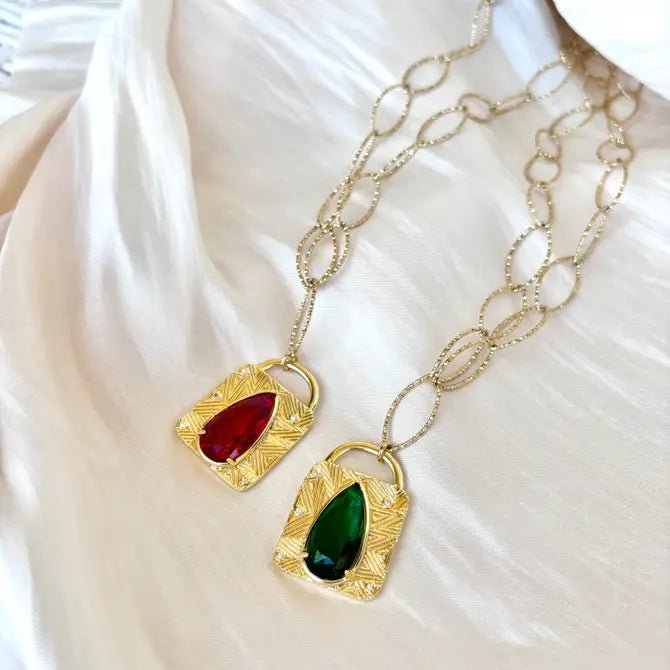 Mystic Lock Pendant - OE!