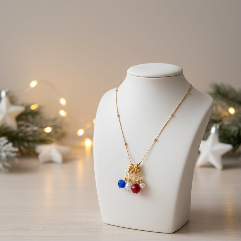Noelya - Collana Charm Natalizi Placcato Oro 18k - Acciaio Inox e Cristalli Artigianali Made in Italy - OE!