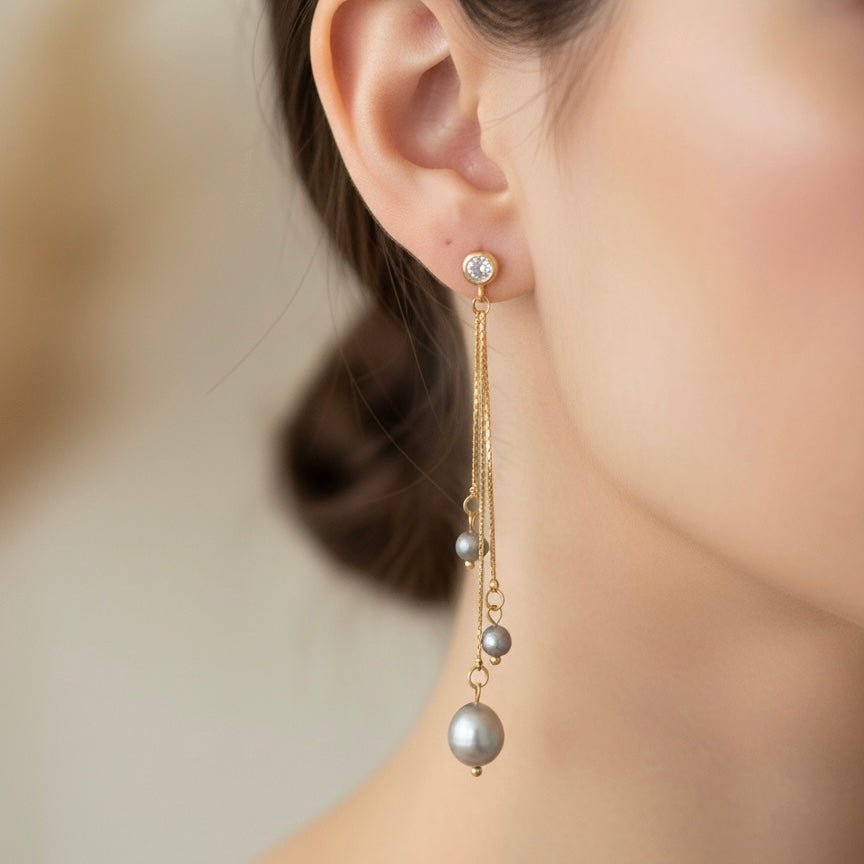 Orecchini pendenti in ottone placcato oro 18k con zirconi e perle di fiume - OE!