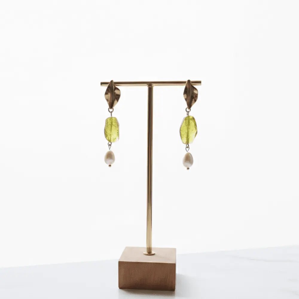 Peridot grace orecchini peridoto e perla naturale unica