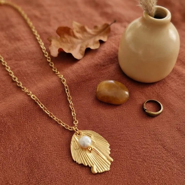 perla-foglia-collana