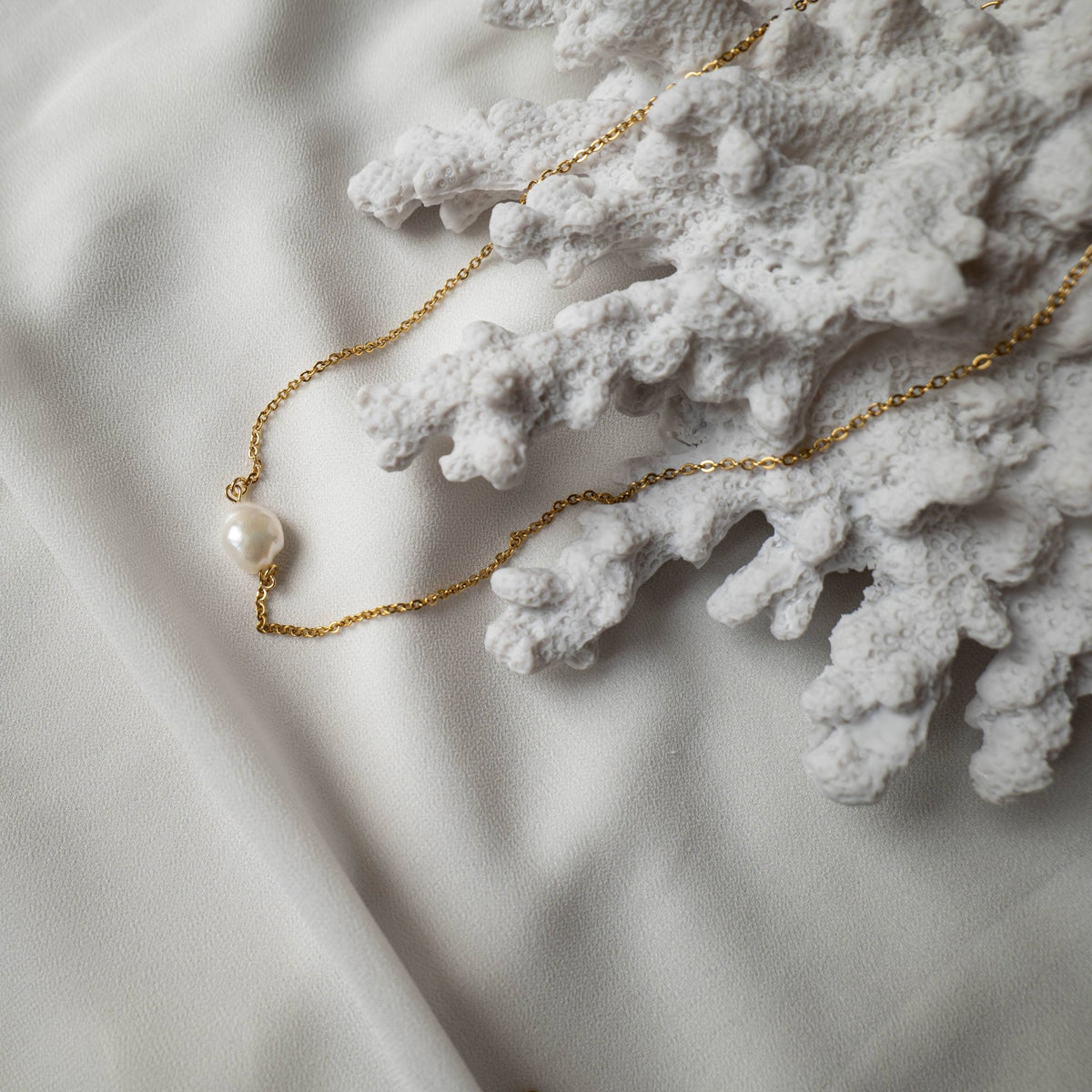 PERLA SOLITARIA - Collana con perla di fiume - OE!