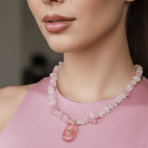 Petali rosa collana in quarzo naturale e cristallo