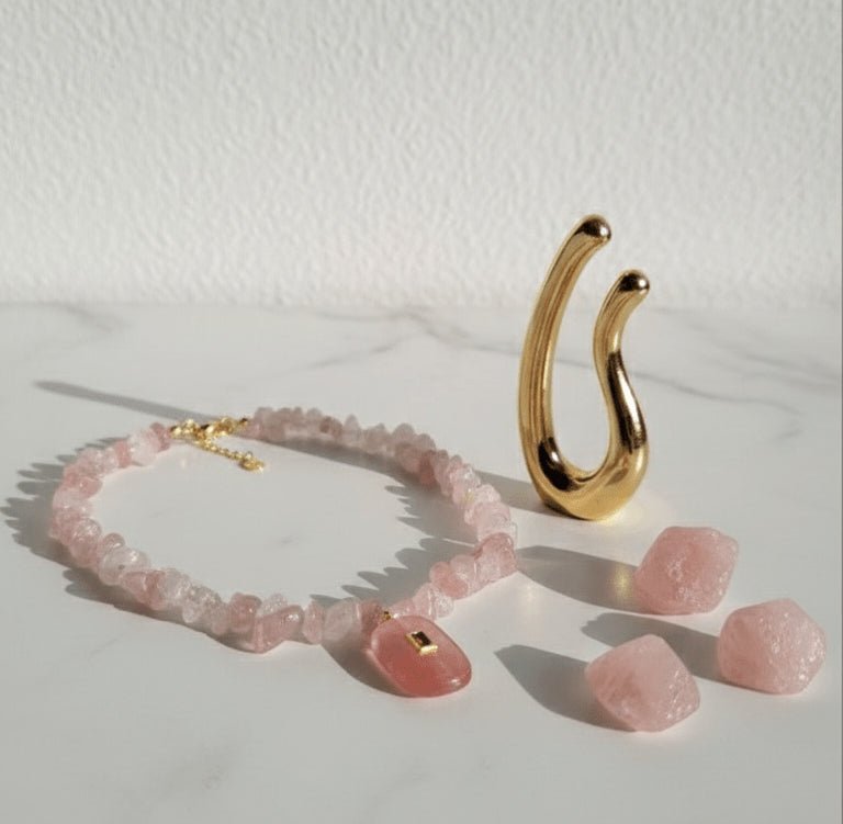 Petali rosa collana in quarzo naturale e cristallo