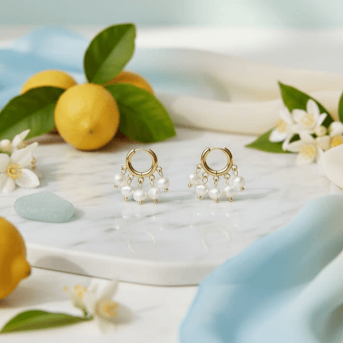 Risveglio amalfitano orecchini a cerchio con perle naturali