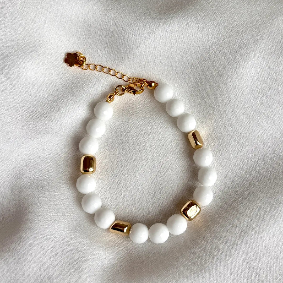 Riviera Bianca - Bracciale in cristalli bianchi e ematite dorata - OE!