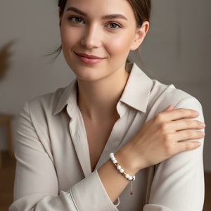 Riviera Bianca - Bracciale in cristalli bianchi e ematite dorata - OE!