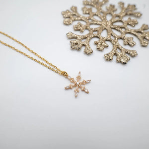 SNOWFLAKE – COLLANA ORO CON PENDENTE IN ZIRCONIA - OE!