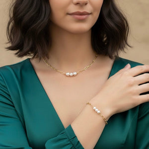 Tre – Bracciale con catena e perle d’acqua dolce - OE!