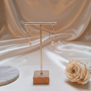 UNICA Orecchini in Acciaio Oro 18K: Sfere Concentriche e Perla di Fiume - Fatti a Mano in Italia - OE!