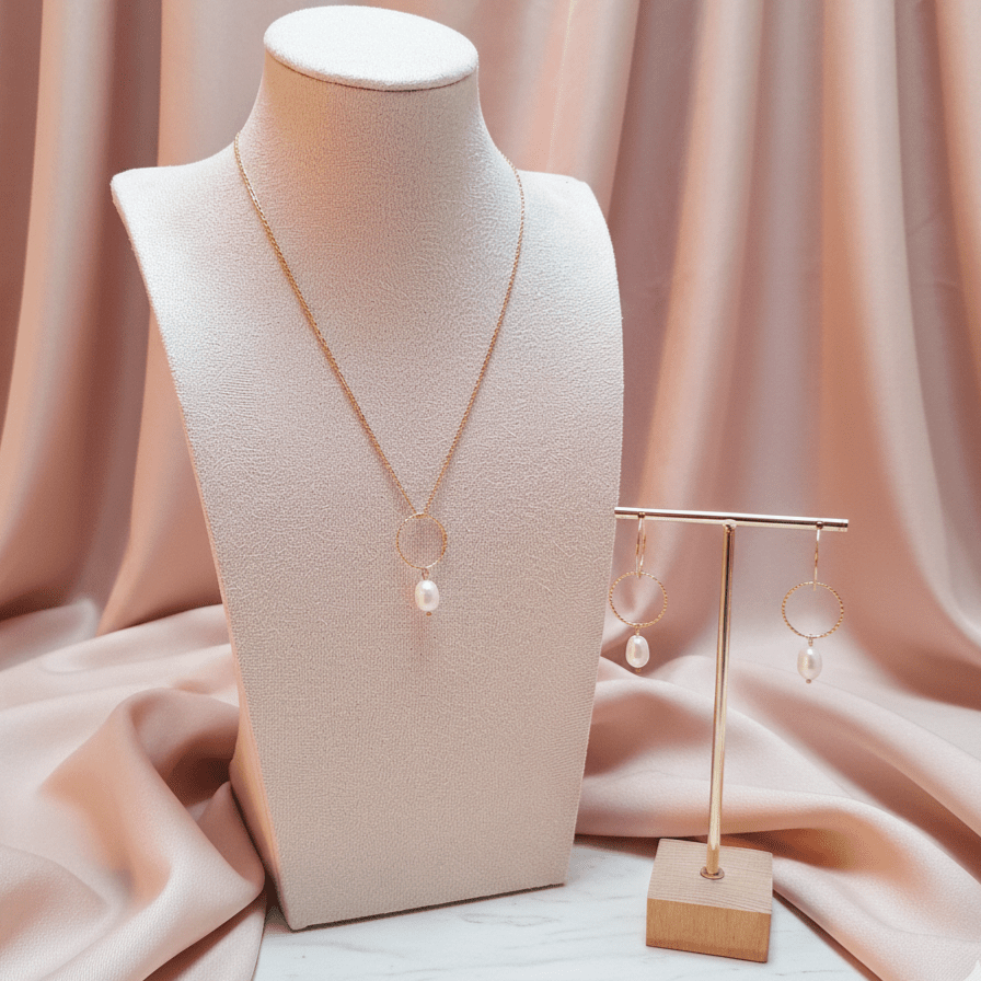 UNICA Orecchini in Acciaio Oro 18K: Sfere Concentriche e Perla di Fiume - Fatti a Mano in Italia - OE!